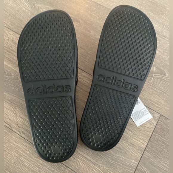 Mens Adidas Slides Brand New - Picture 2 of 3
